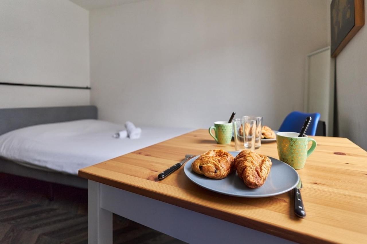 Le Cernay - T1 - 5 Mins De La Cathedrale Apartment แร็งส์ ภายนอก รูปภาพ