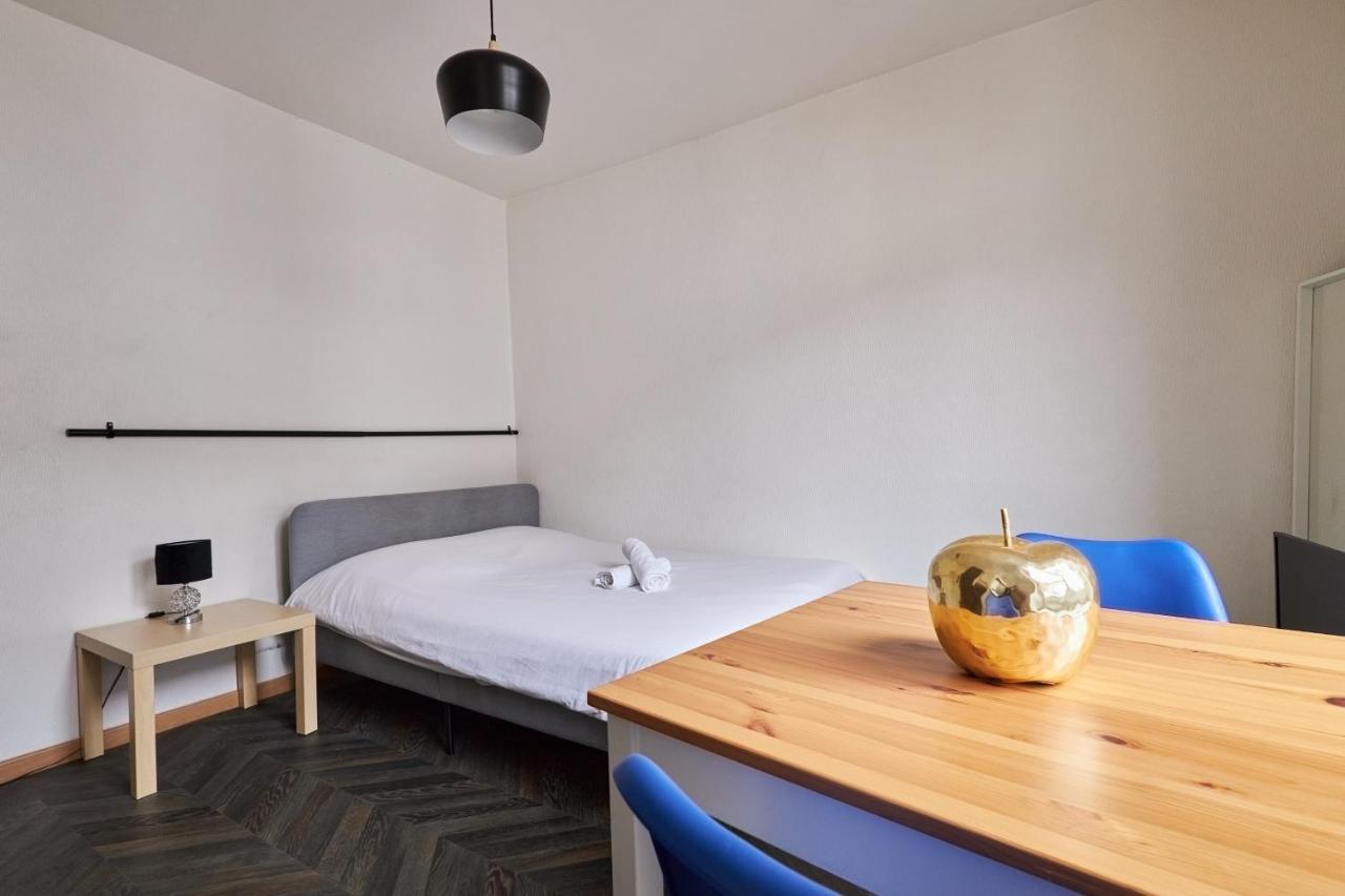 Le Cernay - T1 - 5 Mins De La Cathedrale Apartment แร็งส์ ภายนอก รูปภาพ